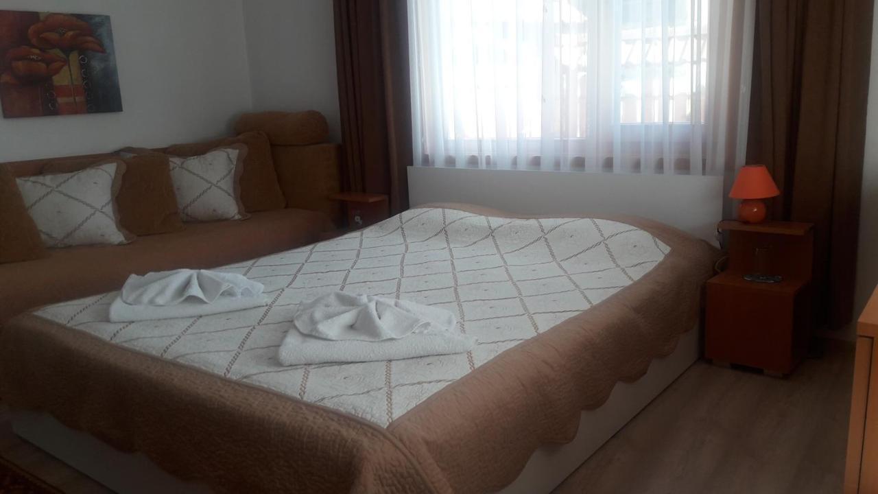 Guest House Stoletnika ยาโกดินา ภายนอก รูปภาพ