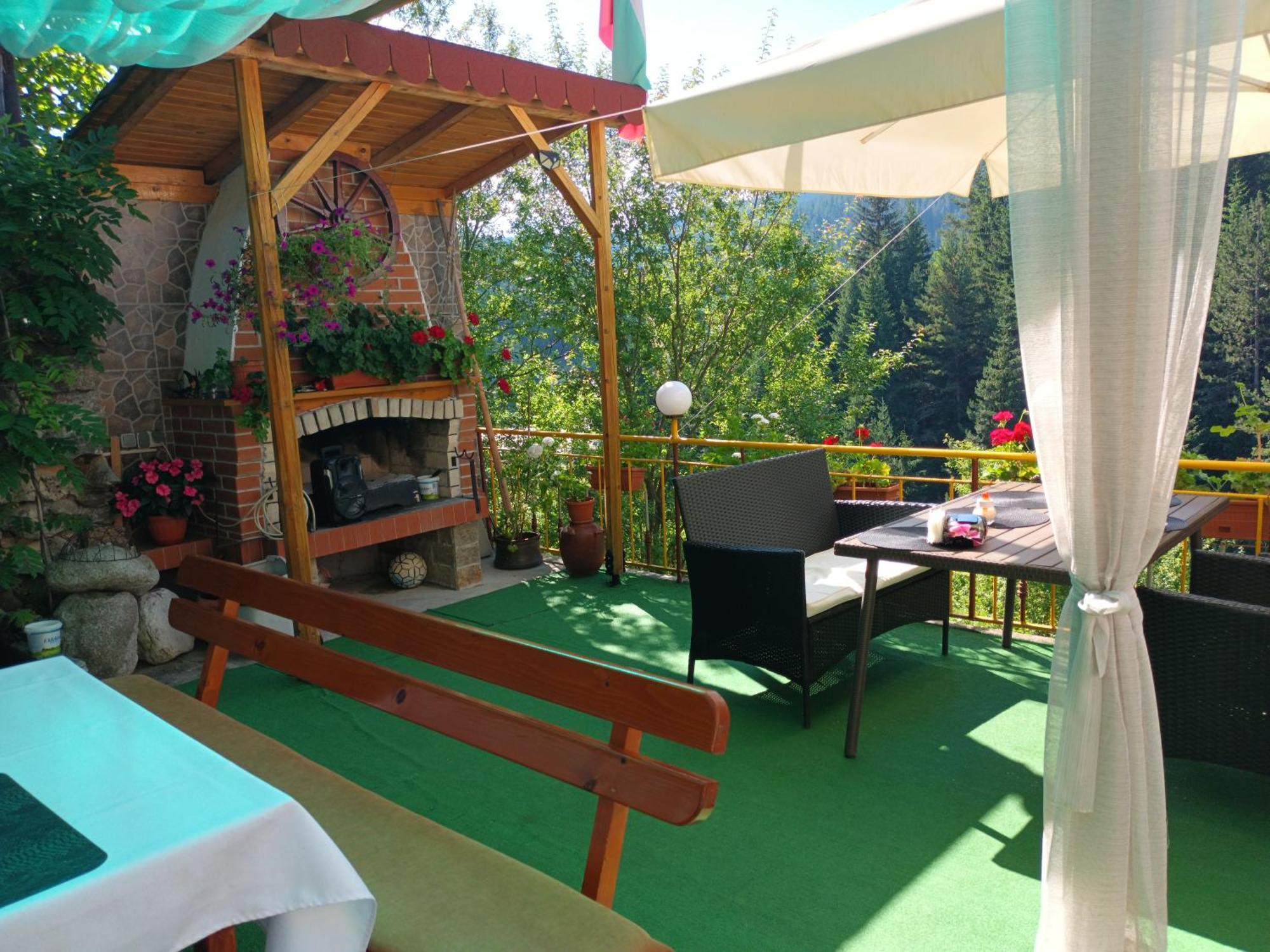 Guest House Stoletnika ยาโกดินา ภายนอก รูปภาพ