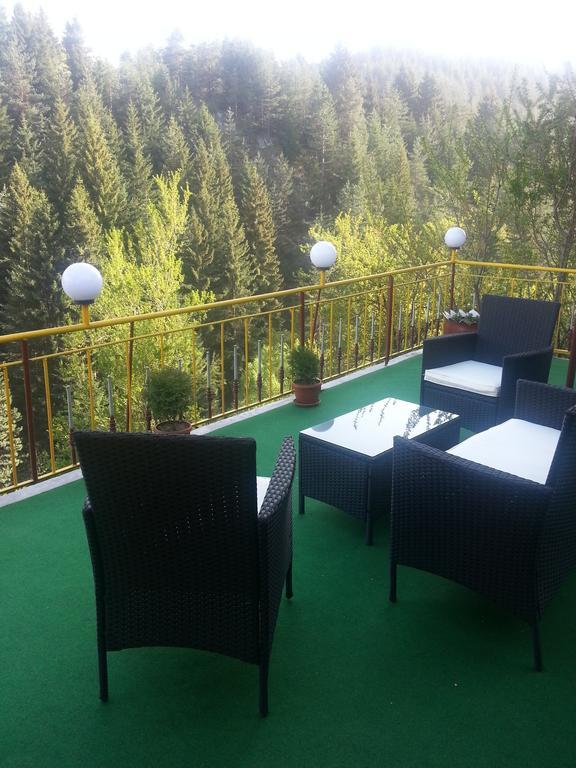 Guest House Stoletnika ยาโกดินา ภายนอก รูปภาพ